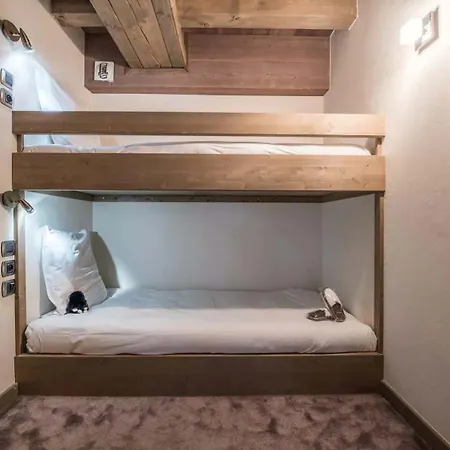 Penthouse - Mountain View & Access 1850 *